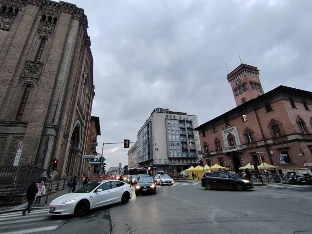 Locale Commerciale in affitto a Quartiere Navile, Bologna
