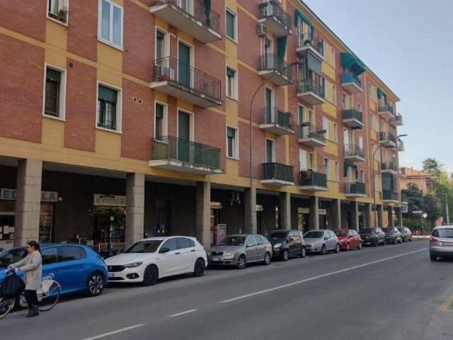 Locale Commerciale in affitto a Borgo Panigale-Reno, Bologna