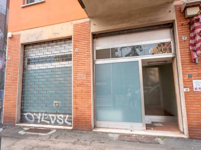Locale Commerciale in affitto a San Donato-San Vitale, Bologna
