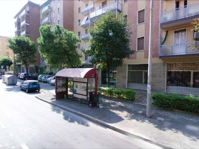 Locale Commerciale in affitto a Porto-Saragozza, Bologna