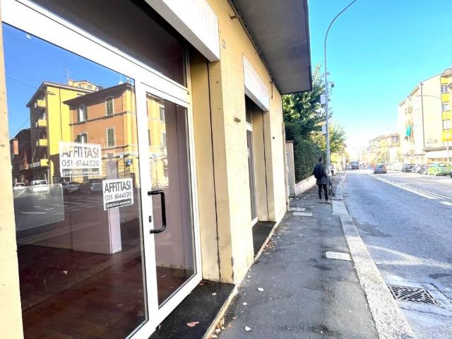 Locale Commerciale in affitto a Porto-Saragozza, Bologna