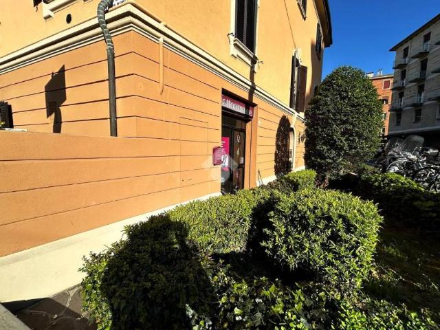 Locale Commerciale in affitto a Porto-Saragozza, Bologna