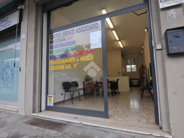 Locale Commerciale in affitto a Dozza, Bologna