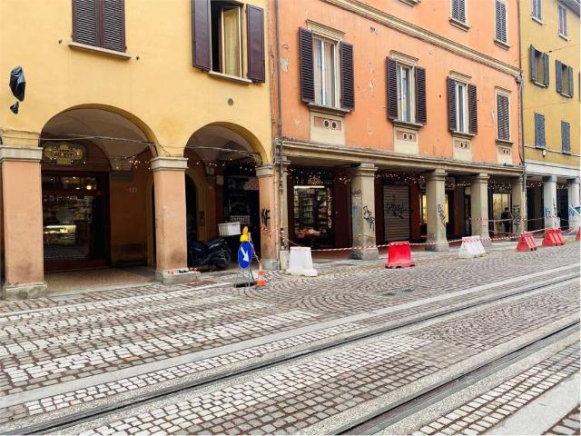 Locale Commerciale in affitto a Porto-Saragozza, Bologna