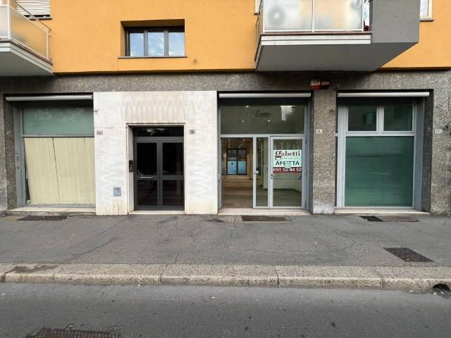 Locale Commerciale in affitto a Porto-Saragozza, Bologna