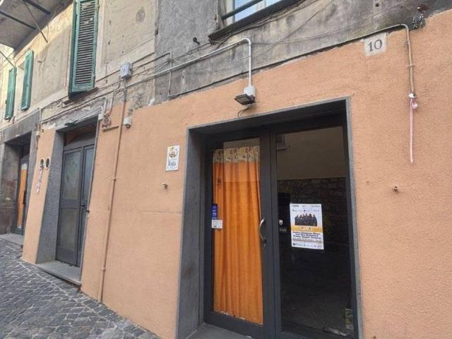 Locale Commerciale in affitto a Bolsena, Lazio