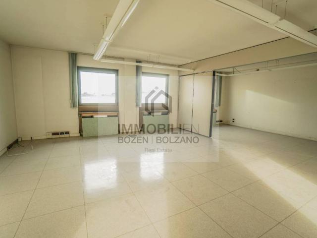 Locale Commerciale in affitto a Gries-San Quirino - Gries-Quirein, Bolzano - Bozen