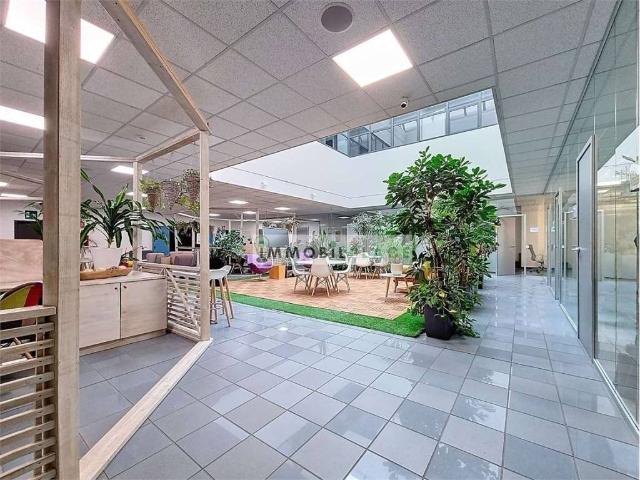 Locale Commerciale in affitto a Oltrisarco-Aslago - Oberau-Haslach, Bolzano - Bozen