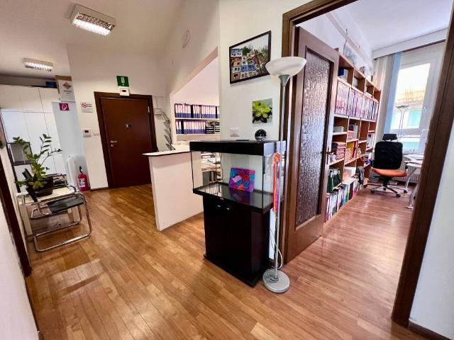 Locale Commerciale in affitto a Gries-San Quirino - Gries-Quirein, Bolzano - Bozen