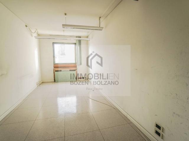 Locale Commerciale in affitto a Gries-San Quirino - Gries-Quirein, Bolzano - Bozen