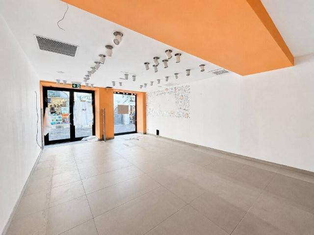 Locale Commerciale in affitto a Centro-Piani-Rencio - Zentrum-Bozner Boden-Rentsch, Bolzano - Bozen