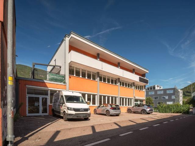 Locale Commerciale in affitto a Rentsch - Rencio, Bolzano - Bozen