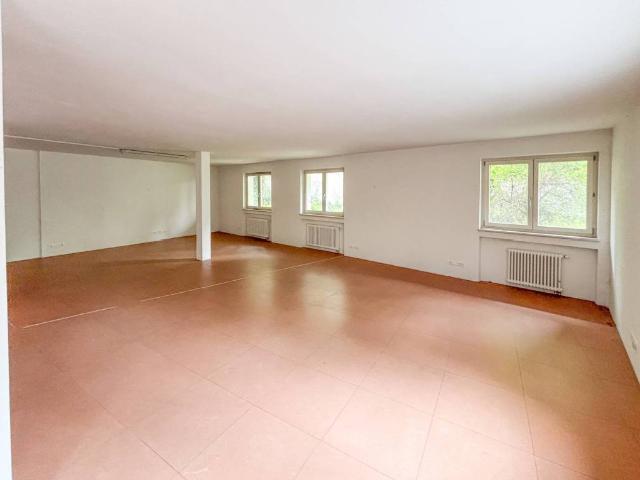 Locale Commerciale in affitto a Gries-San Quirino - Gries-Quirein, Bolzano - Bozen
