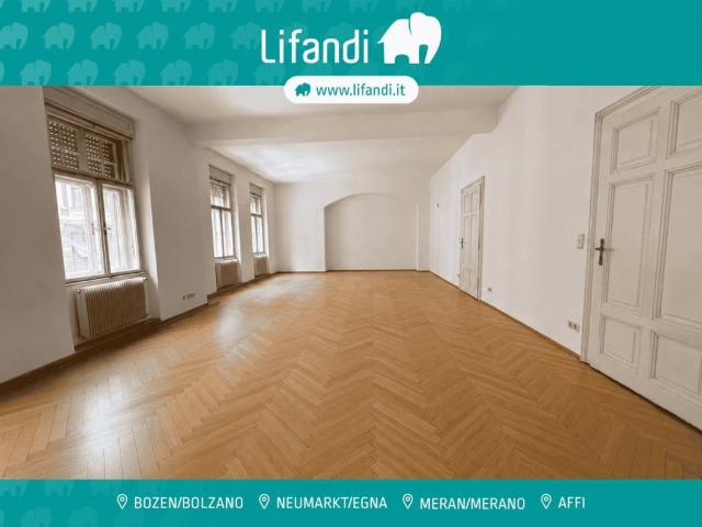 Locale Commerciale in affitto a Gries-San Quirino - Gries-Quirein, Bolzano - Bozen