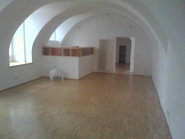 Locale Commerciale in affitto a Rentsch - Rencio, Bolzano - Bozen
