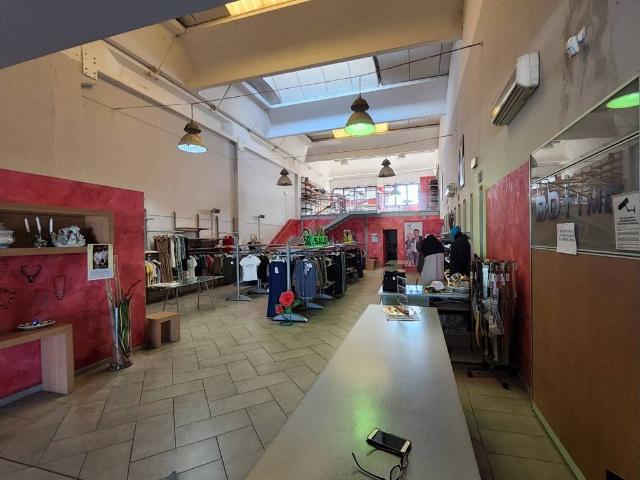 Locale Commerciale in affitto a Unione dei comuni del Sorbara, Bomporto