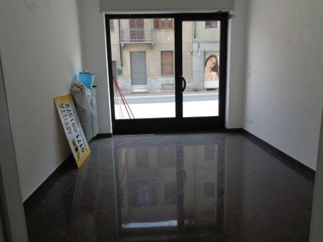 Locale Commerciale in affitto a Piemonte, Cuneo