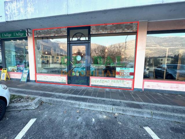 Locale Commerciale in affitto a Comunità Valsugana e Tesino, Borgo Valsugana