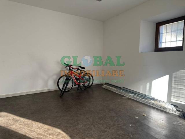 Locale Commerciale in affitto a Comunità Valsugana e Tesino, Borgo Valsugana