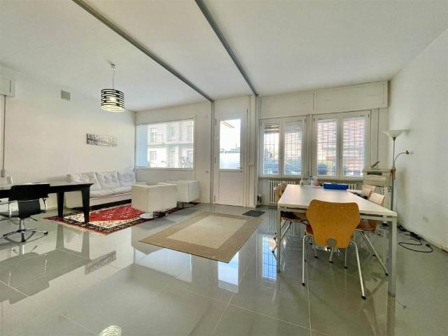 Locale Commerciale in affitto a Borgo Virgilio, Cerese