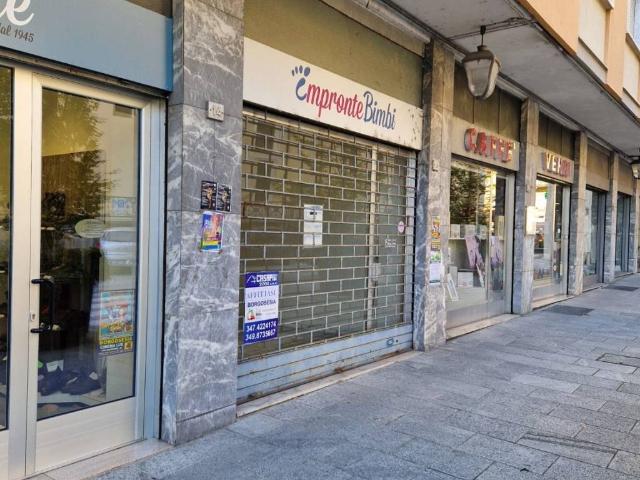 Locale Commerciale in affitto a Cellio con Breia, Piemonte