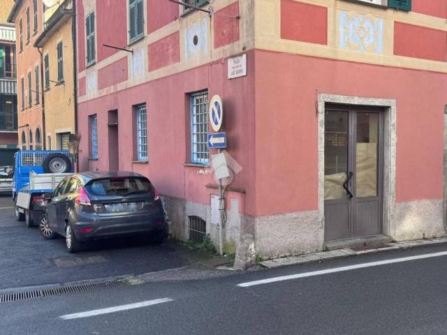 Locale Commerciale in affitto a Pianazzo, Borzonasca