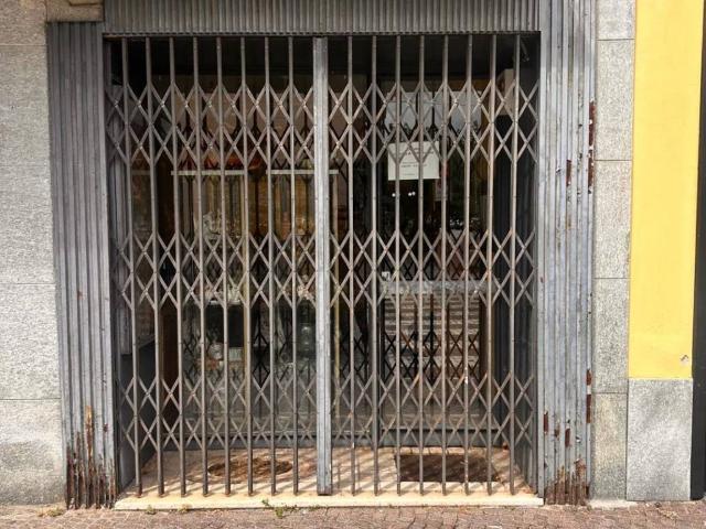 Locale Commerciale in affitto a Piemonte, Cuneo