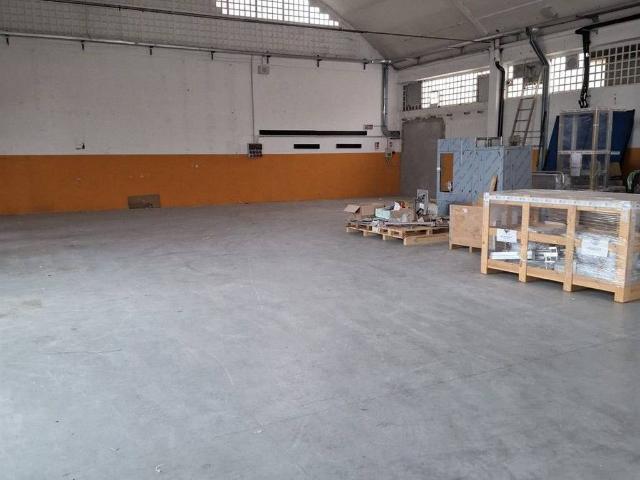 Locale Commerciale in affitto a Masciago Milanese, Bovisio Masciago