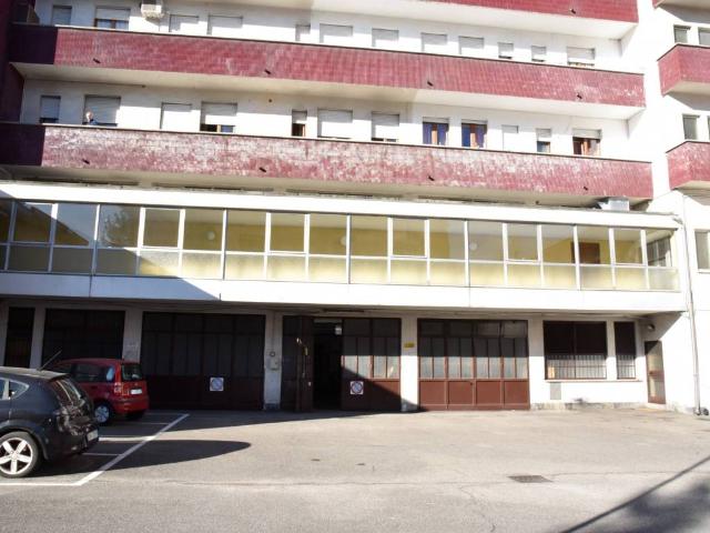 Locale Commerciale in affitto a Masciago Milanese, Bovisio Masciago
