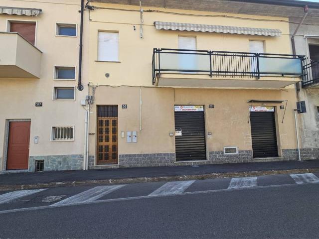 Locale Commerciale in affitto a Bovisio, Bovisio Masciago