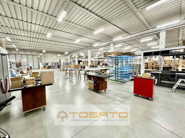 Locale Commerciale in affitto a Bovolone, Veneto