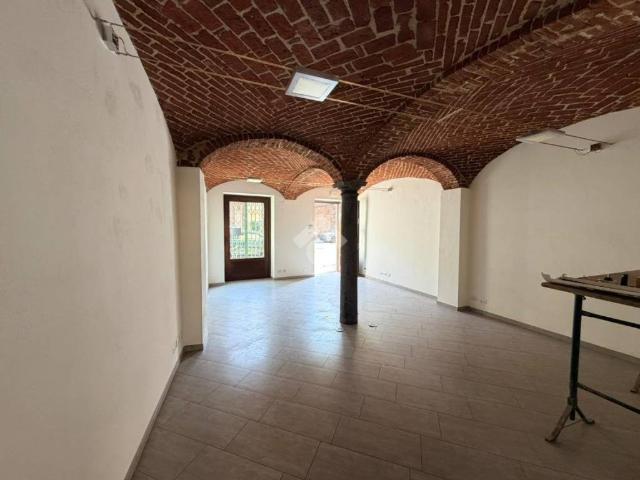 Locale Commerciale in affitto a Piemonte, Cuneo