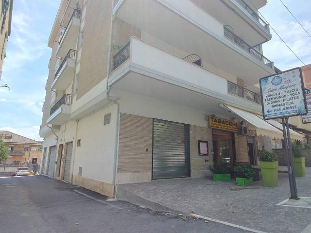 Locale Commerciale in affitto a Roma Capitale, Lazio