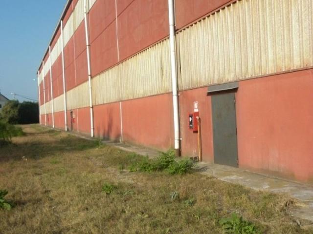 Locale Commerciale in affitto a Brebbia, Lombardia