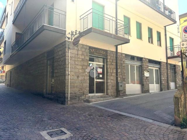 Locale Commerciale in affitto a Comunità montana della valle Camonica, Breno