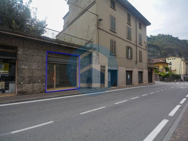Locale Commerciale in affitto a Comunità montana della valle Camonica, Breno