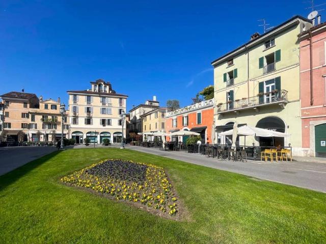 Locale Commerciale in vendita a Zona Centro, Brescia