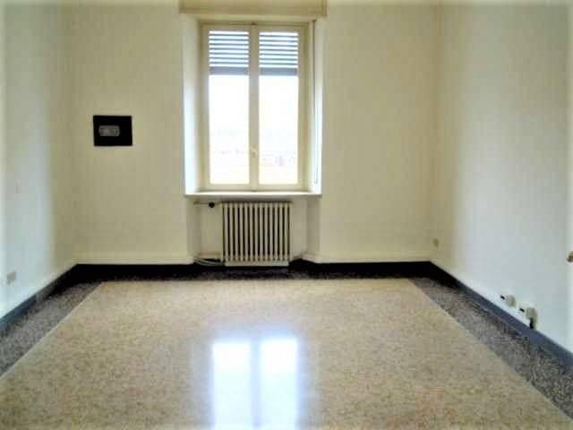 Locale Commerciale in affitto a Zona Sud, Brescia