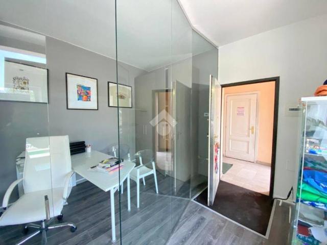 Locale Commerciale in affitto a Zona Nord, Brescia