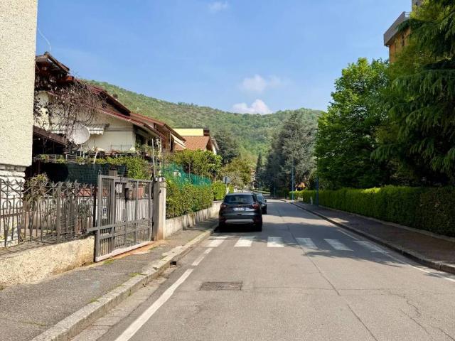 Locale Commerciale in affitto a Zona Ovest, Brescia