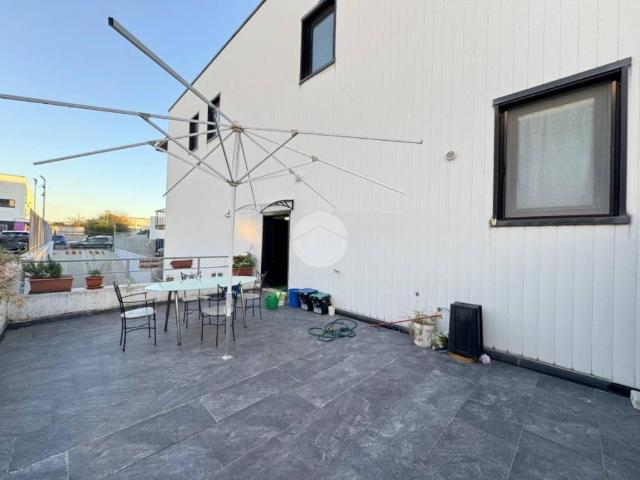 Locale Commerciale in affitto a Brescia