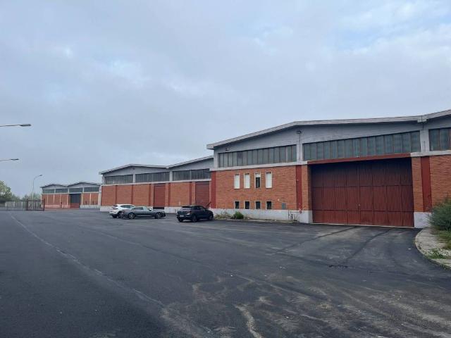 Locale Commerciale in affitto a Brescia