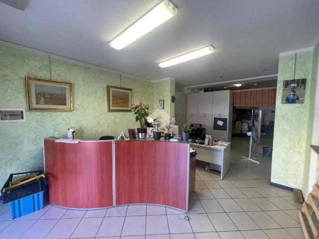 Locale Commerciale in affitto a Zona Nord, Brescia