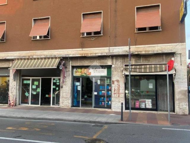 Locale Commerciale in affitto a Brescia
