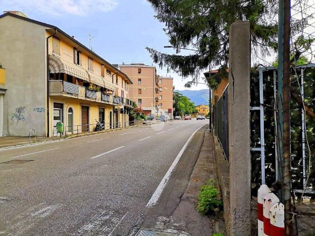 Locale Commerciale in affitto a Zona Nord, Brescia