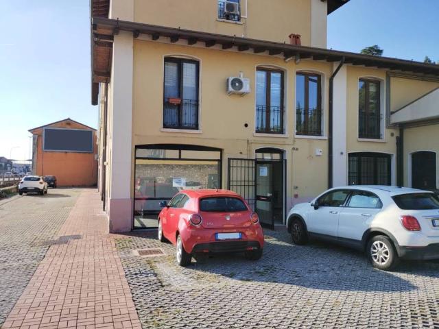 Locale Commerciale in affitto a Brescia