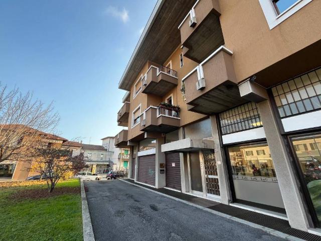 Locale Commerciale in affitto a Brescia