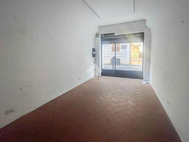 Locale Commerciale in affitto a Zona Centro, Brescia