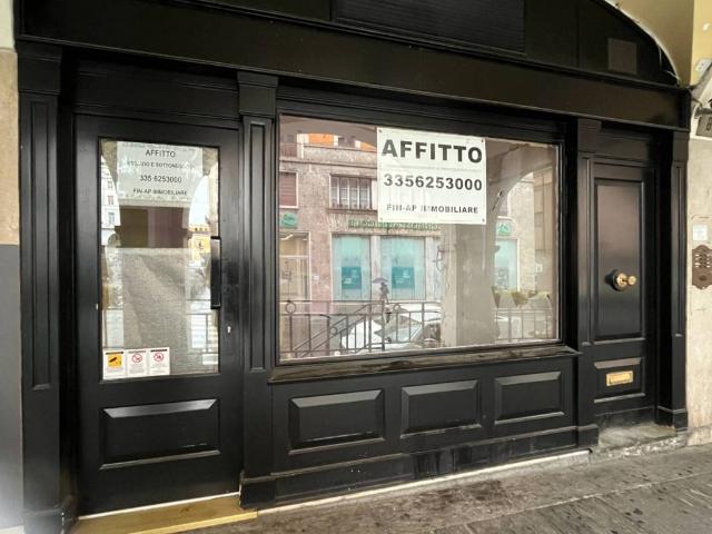 Locale Commerciale in affitto a Brescia