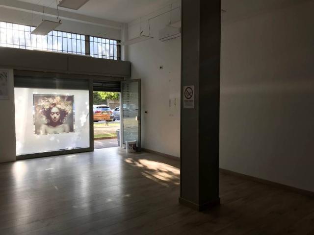 Locale Commerciale in affitto a Zona Nord, Brescia